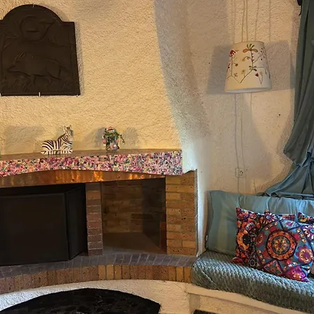Villa Charmante A Porto-vecchio Avec Vue Sur La Montagne.