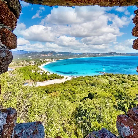 Charmante A Porto-vecchio Avec Vue Sur La Montagne. Villa *